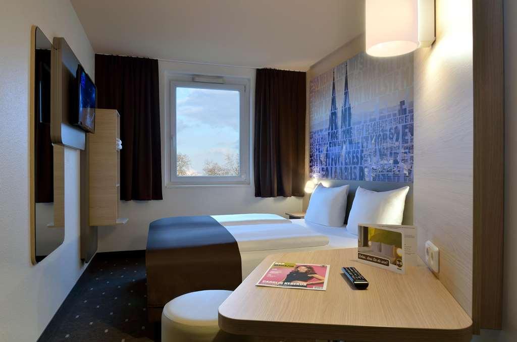Köln-west Hotel
